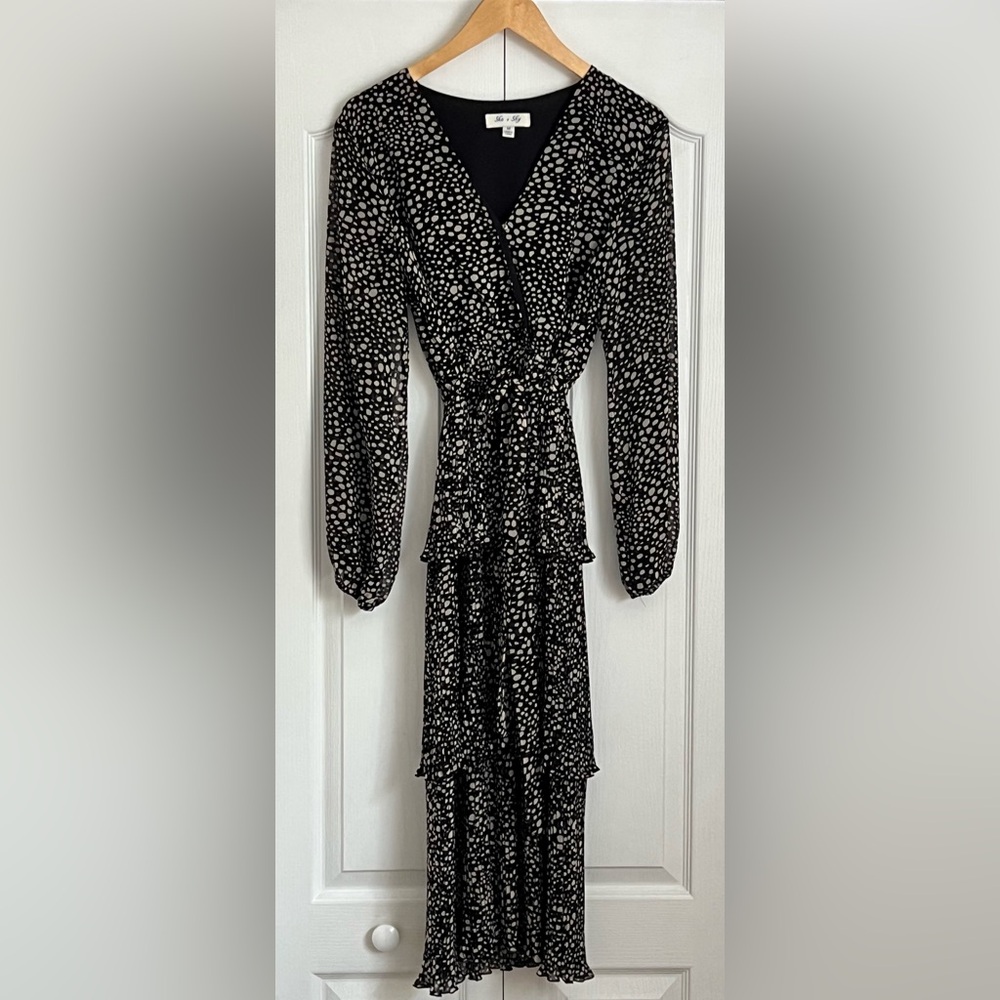 She + Sky Black and White Wrap Gown - Picture 3 of 6
